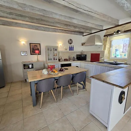 Holiday home Maison En Pierre, Animaux Ok - 6 Pers. - Fr-1-616-565